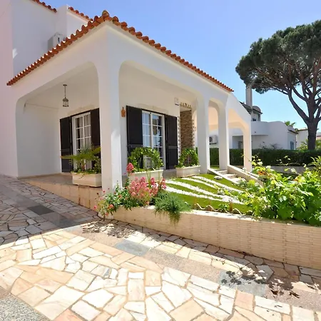 Spacious In The Typical Portuguese Style With Private Swimming Pool Near 別荘 *