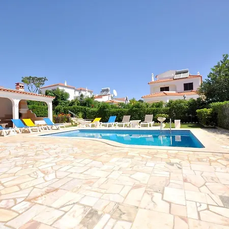 Spacious In The Typical Portuguese Style With Private Swimming Pool Near 別荘