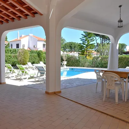別荘 Spacious In The Typical Portuguese Style With Private Swimming Pool Near