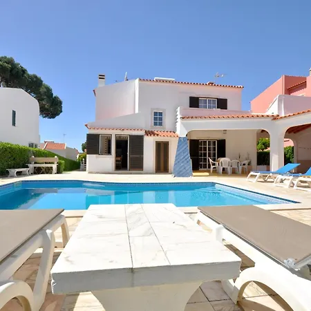 Holiday home Spacious In The Typical Portuguese Style With Private Swimming Pool Near