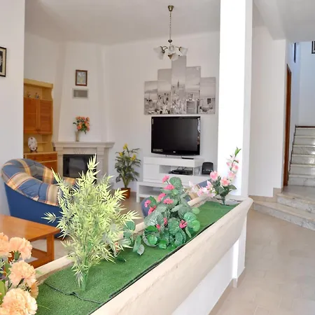 Holiday home Spacious In The Typical Portuguese Style With Private Swimming Pool Near *