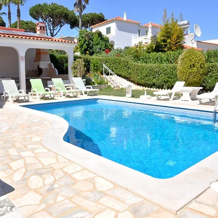 Holiday home Spacious In The Typical Portuguese Style With Private Swimming Pool Near *