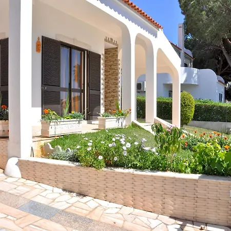 Holiday home Spacious In The Typical Portuguese Style With Private Swimming Pool Near *