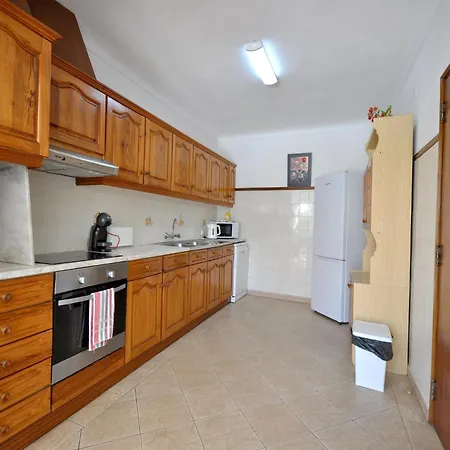 Spacious In The Typical Portuguese Style With Private Swimming Pool Near * Vilamoura