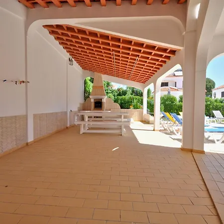 Spacious In The Typical Portuguese Style With Private Swimming Pool Near