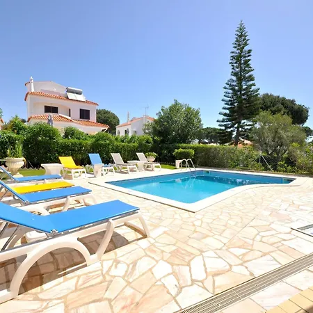 Holiday home Spacious In The Typical Portuguese Style With Private Swimming Pool Near *